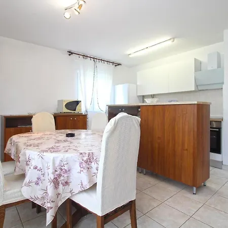 Апартаменты Fuer 6 Personen Ca 110 Qm In Banjole, Istrien Istrische Riviera Банджоле