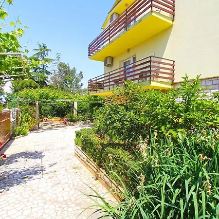 Apartment Fuer 6 Personen Ca 110 Qm In Banjole, Istrien Istrische Riviera